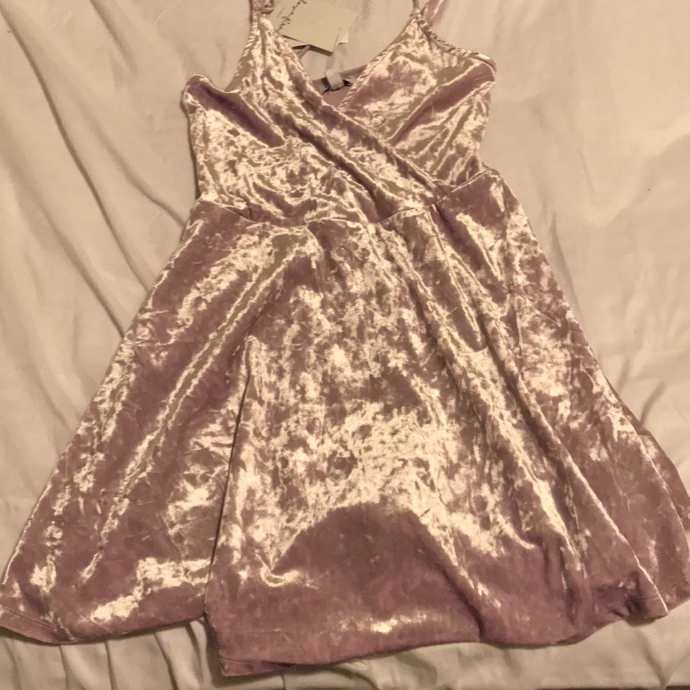 MAUVE CRUSHED VELVET WRAP DRESS